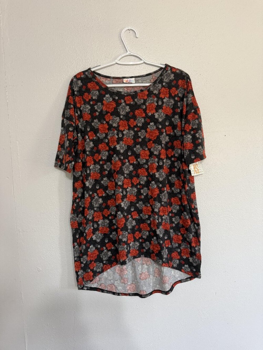 NWT LuLaRoe Irma Black Red Grey Floral Tunic XS ❤️